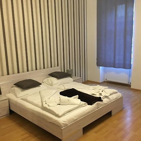 Holiday Vienna Apartments Esterno foto