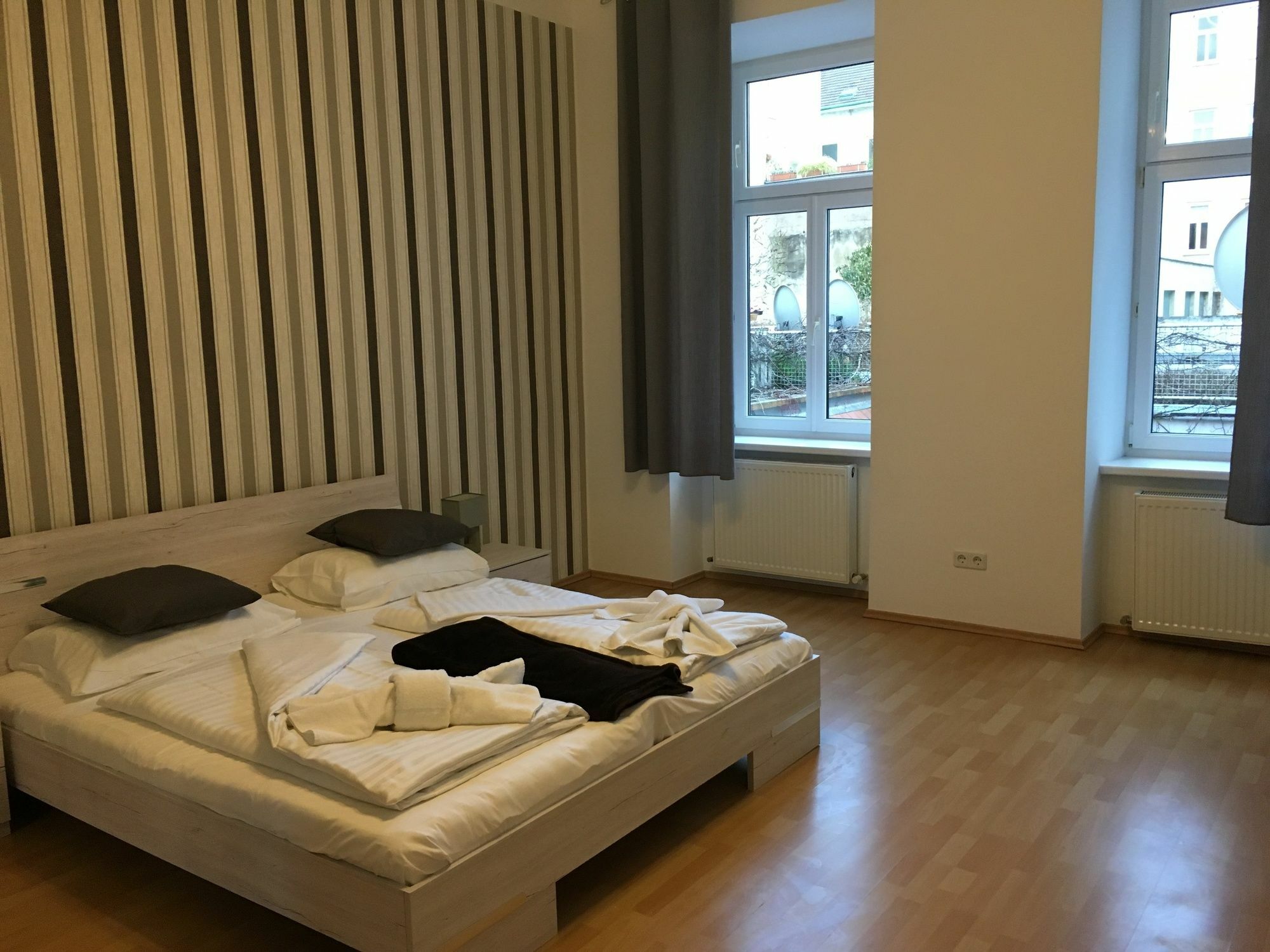 Holiday Vienna Apartments Esterno foto